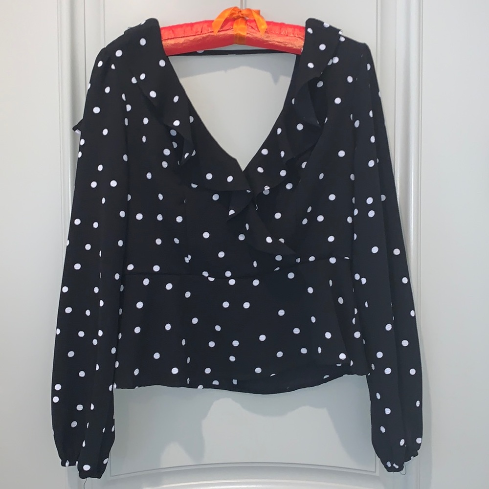 Row🖤A Polka Dot Blouse